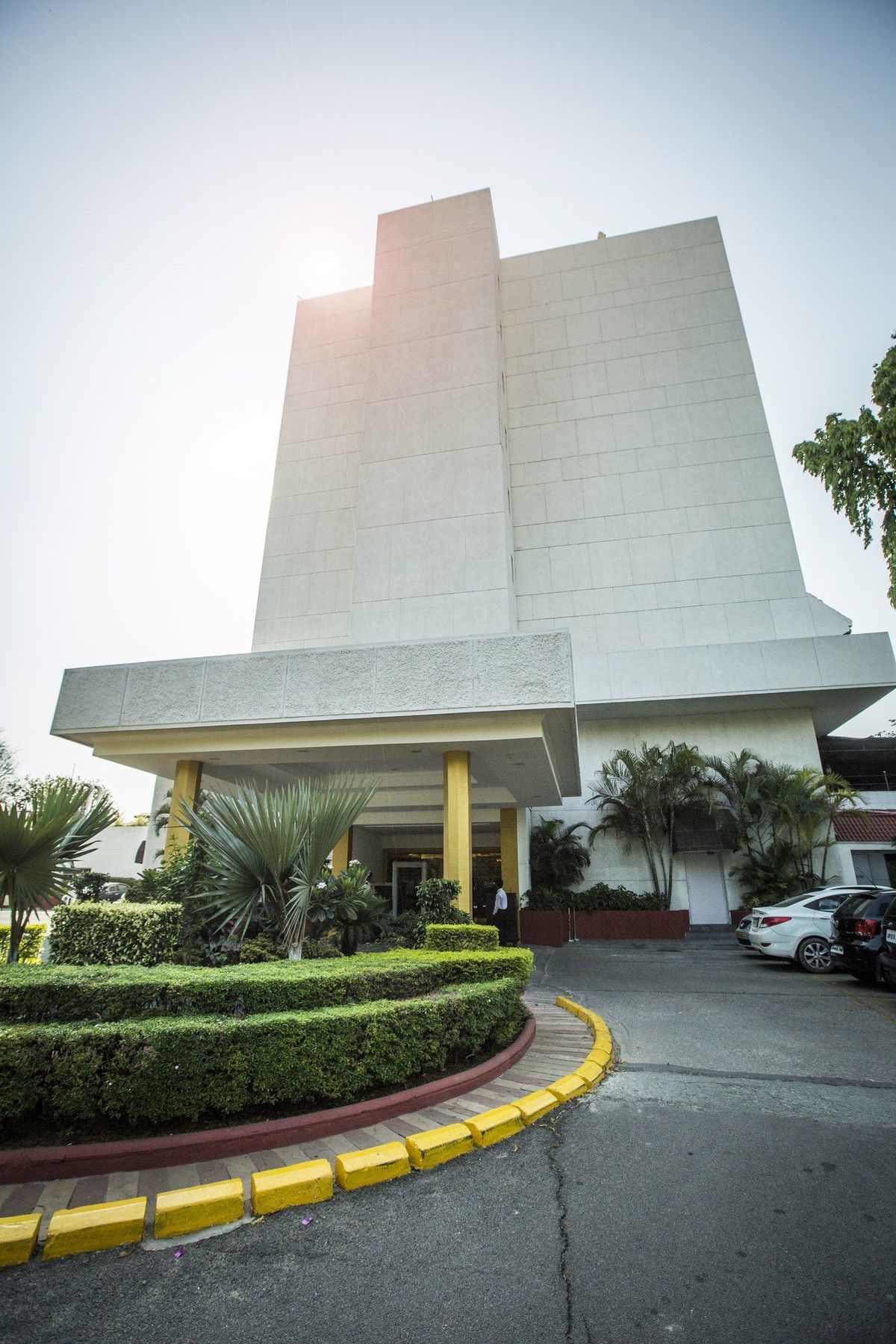 ホテル タジ バンジャーラ ハイデラバード エクステリア 写真 The main entrance of the hotel