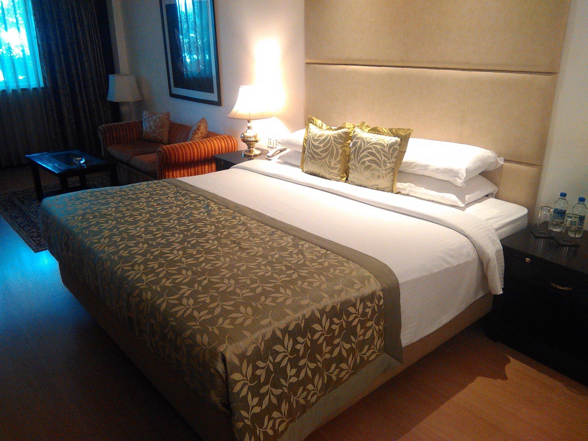 ホテル タジ バンジャーラ ハイデラバード エクステリア 写真 A room at the Taj Bengal