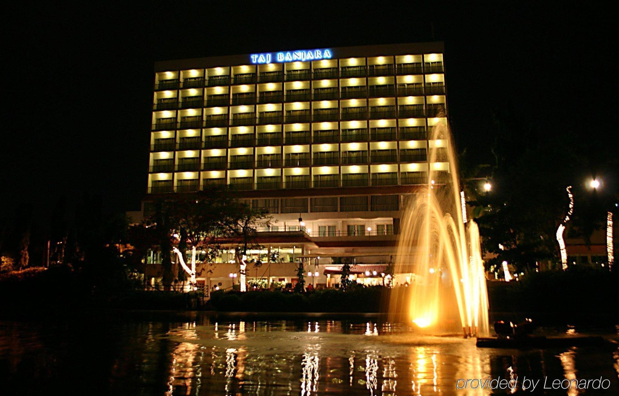 ホテル タジ バンジャーラ ハイデラバード エクステリア 写真 The Manila Hotel at night